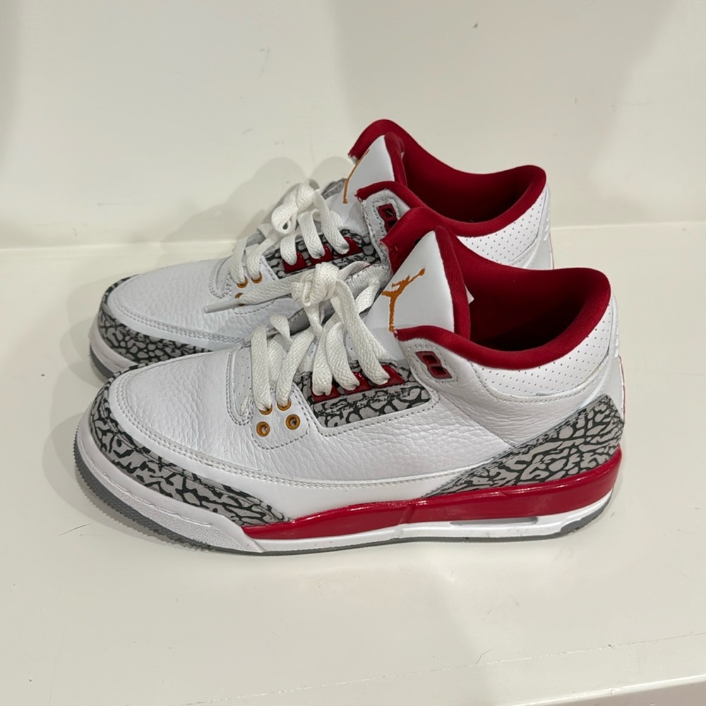 Men’s size 5.5 Jordan 3 retro fire red. Never worn.